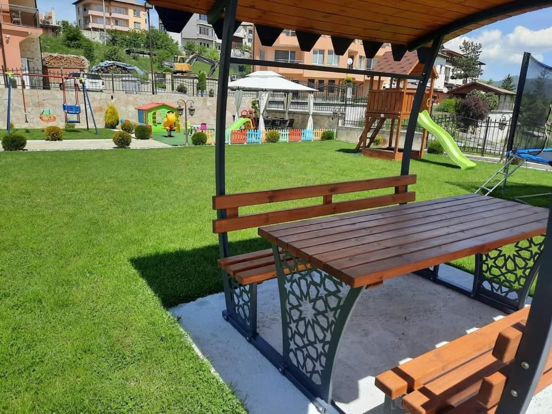 Hotel Perla Dospat Zewnętrze zdjęcie